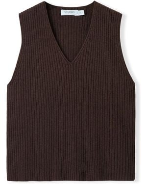 Celtic & Co. Studio Ribbed V-Neck Tank Top - Brown