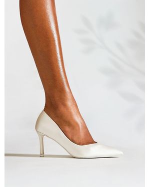Linzi Classic V-Cut Vamp Court Shoes - White
