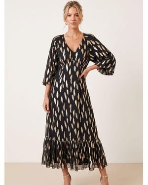 Style Cheat Spot Tiered Dress - Black