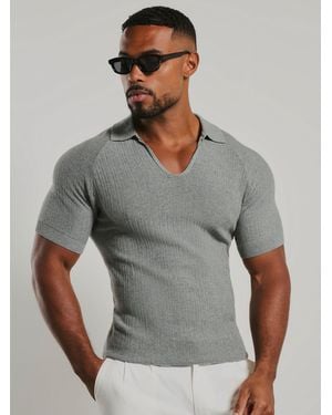 Tailored Athlete Muscle Fit Textured Knitted V-Neck Open Collar Polo Shirt - Grau