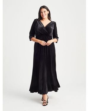Scarlett & Jo Verity Velvet Maxi Gown - Black