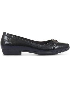 Pavers Faux Leather Slip-On Pumps - Schwarz