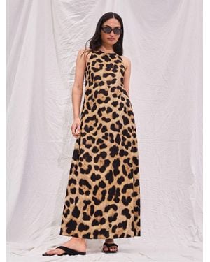 Ro & Zo Petite Leopard Print Racer Dress - White