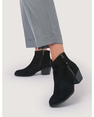 Pavers Western-Heeled Ankle Boots - Black