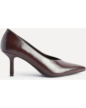Linzi Bellamy V-Shaped Closed Toe Court Heels - Weiß