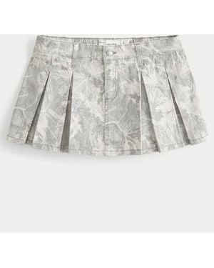 Hollister Camo Low Rise Denim Pleated Mini Skirt - Gray