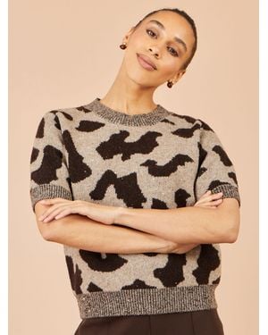 Yumi' Leopard Intarsia Short Sleeve Sweater - Natural