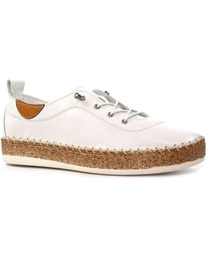 Lunar Evie Plimsoll-Schuhe - Weiß
