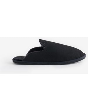 BOSS Classic Slippers - Black