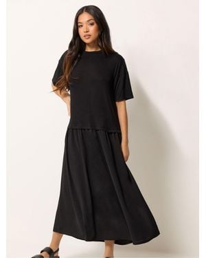 PixieGirl Petite Drop Waist T-Shirt Maxi Dress - Schwarz