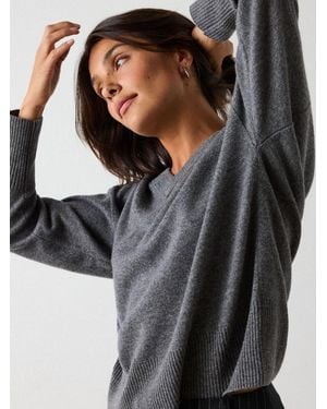 Whistles Cashmere Seam Detail V-Neck Jumper - Black