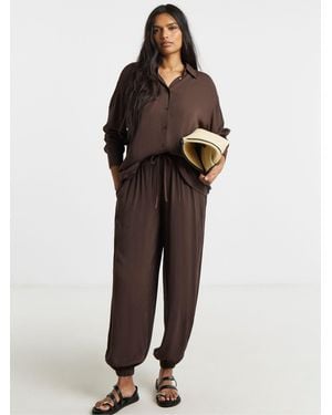 Simply Be Crinkle Balloon Pants - Brown
