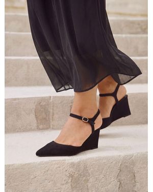 Linzi Enhanced Wedge Heeled Court Shoes - Schwarz