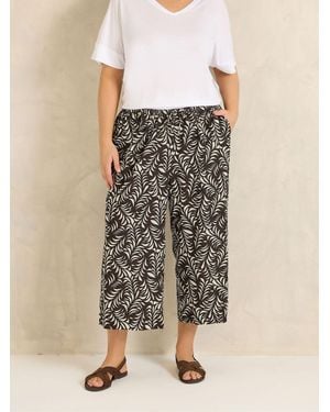 Evans Leaf Print Linen Blend Cropped Pants - Brown