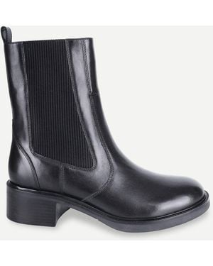 OFF THE HOOK Titan Leather Block Heel Chelsea Boots - Black