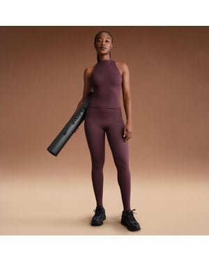Nike 'Sskims Matte High-Waisted Footsie Grip Leggings - Brown