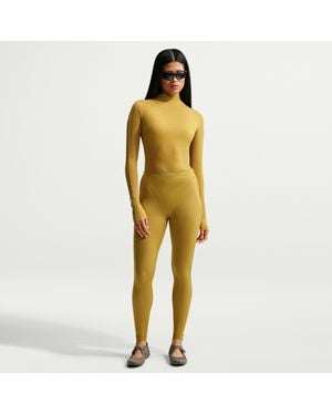 Nike Skims Weightless High-Waisted V-Panel Leggings - Yellow