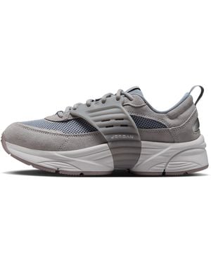 Nike Trunner O/S Shoes - Gray