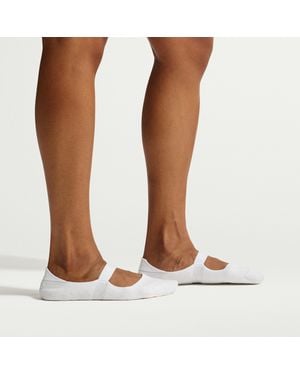 Nike Skims Dri-Fit Pilates Grip No-Show Socks (1 Pair) - Brown