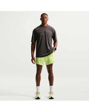 Nike Stride Dri-Fit 7" 2-In-1 Running Shorts - Yellow
