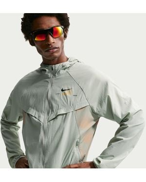 Nike Stride Repel Uv Protection Running Jacket - Green