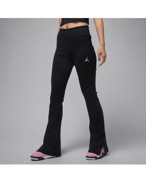 Nike Nike Brooklyn Essentials Mid-Rise Flared Leggings - Black