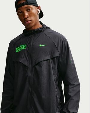 Nike Stride Repel Uv Protection Running Jacket - Green