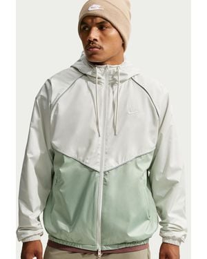Nike Windrunner Loose Storm-Fit Jacket - Green