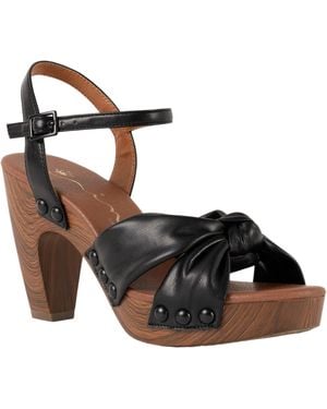 Nina Pop-black