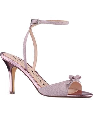 Nina Vicci-icy Pink