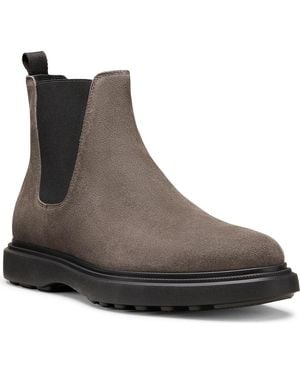Stuart Weitzman Amos Chelsea Boot - Brown