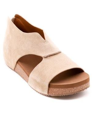 Volatile Gainsbourg Platform Wedge Sandal - Natural