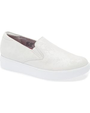 Munro Lennox Slip-On Sneaker - White