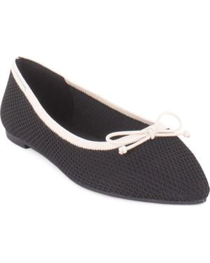 Tahari Bogota Pointed Toe Flat - Black