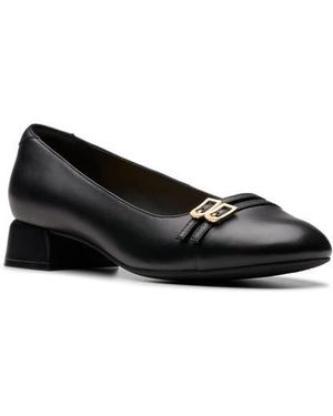 Clarks Daiss Court Block Heel Pump - Black