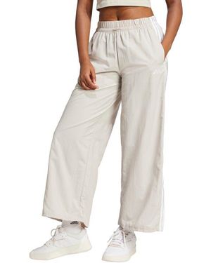 ボトムスその他 adidas 3S Woven Parachute Pants White JD3125 adidas WMNS 3-Stripes Woven Parachute Pant White JD3125