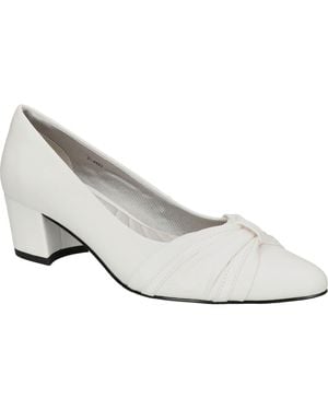 Easy Street Millie Ruched Pump - White