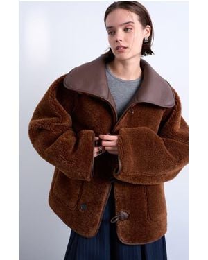 TOPSHOP Oversize Reversible Faux Shearling Jacket - Brown