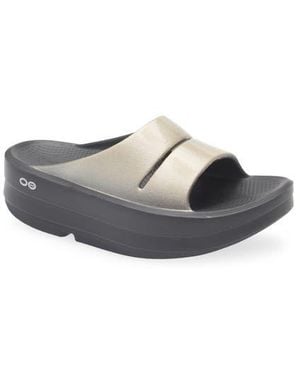 OOFOS Oomega Ooahh Slide Sandal - Gray