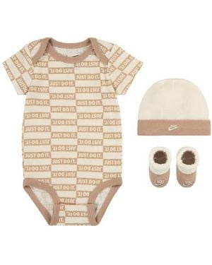 Nike Textured Club Bodysuit, Hat & Booties Set - Natural