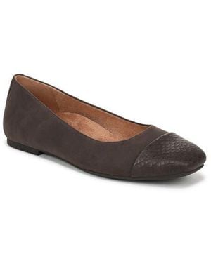 Vionic Hollen Cap Toe Flat - Brown