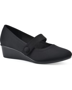 White Mountain Cliffs By Mountain Brightly Mary Jane Wedge Pump - Black