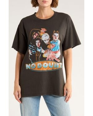 Merch Traffic No Doubt Flaming Logo Graphic T-Shirt - Black