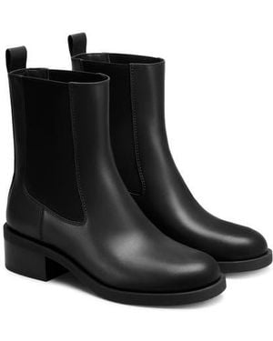 Stuart Weitzman Sully Chelsea Boot - Black