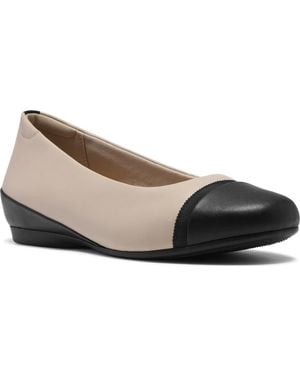Clarks Cathrynn Skimmer Flat - Black