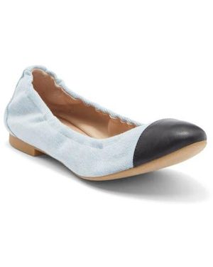 Stuart Weitzman Gabby Foldable Ballet Flat - White