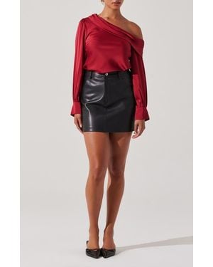 Astr One-Shoulder Satin Top - Red