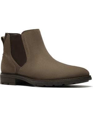 Clarks Emmett Chelsea Boot - Brown