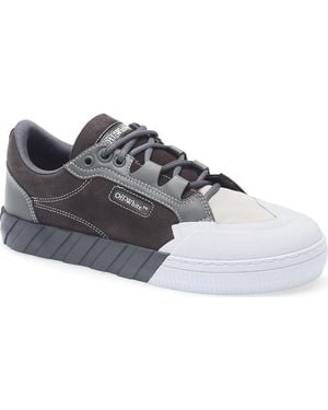 Off-White c/o Virgil Abloh Vulcanized 779 Low Top Sneaker - Gray