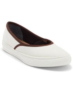 Fuchsia Crossover Sneaker Flat - White